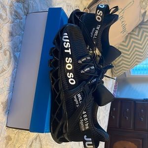 JUST SO SO  SHOES Black